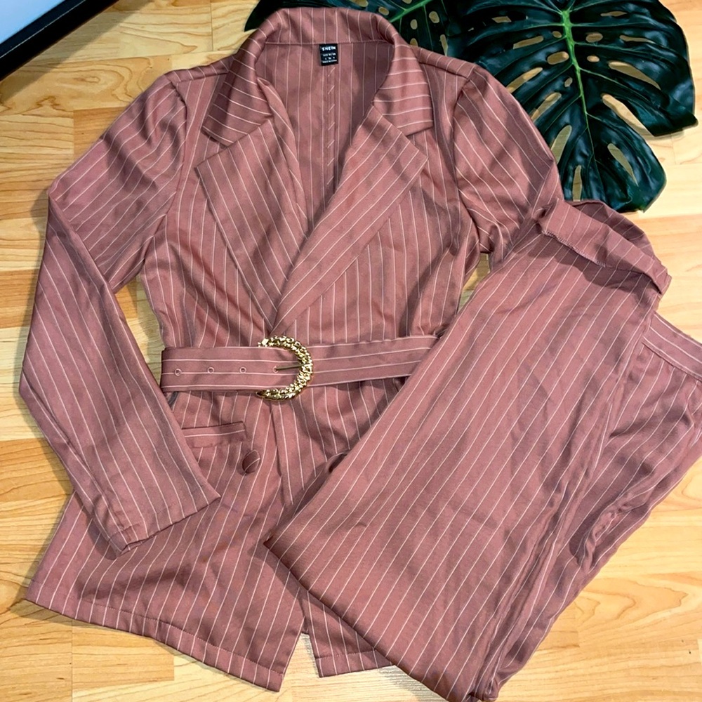 Pink striped business set
